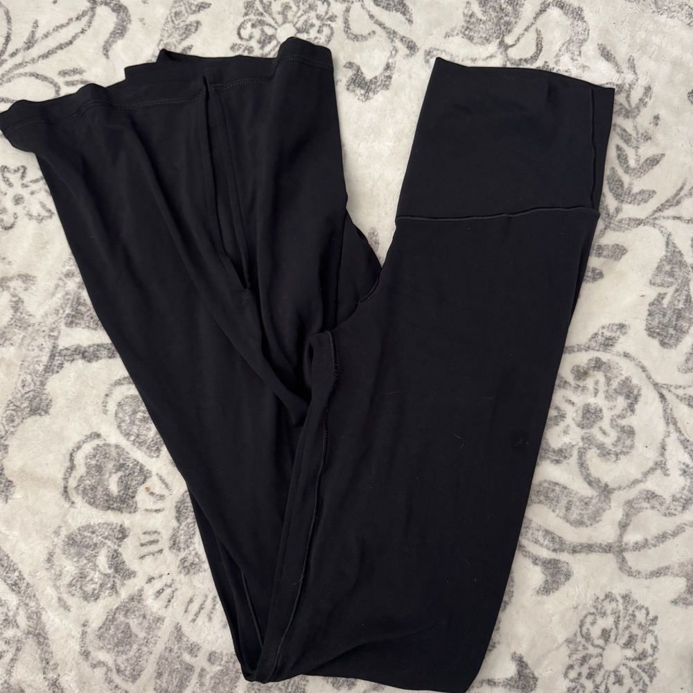 Aerie Offline Real Me Xtra Flare Hi Rise Legging Pant Black Womens M Slit - Picture 1 of 4